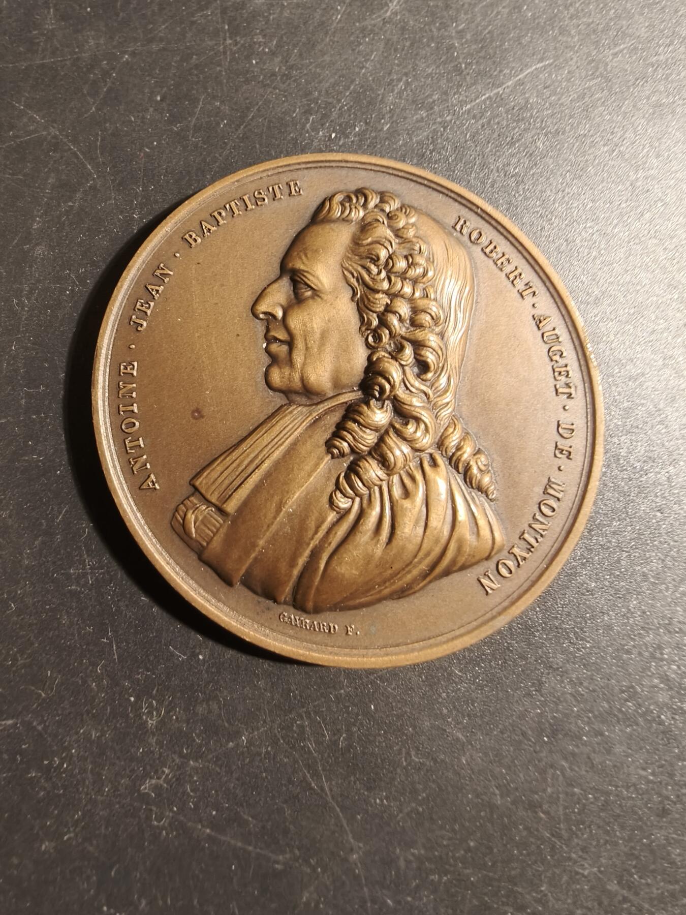 老王徽章第178期 法兰西学院1934年美德奖大铜章     直径52mm    重量62.9g