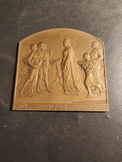 老王徽章第178期 - 比利时1913年根特世博会方形大铜章     尺寸70×66mm     重量111.1g