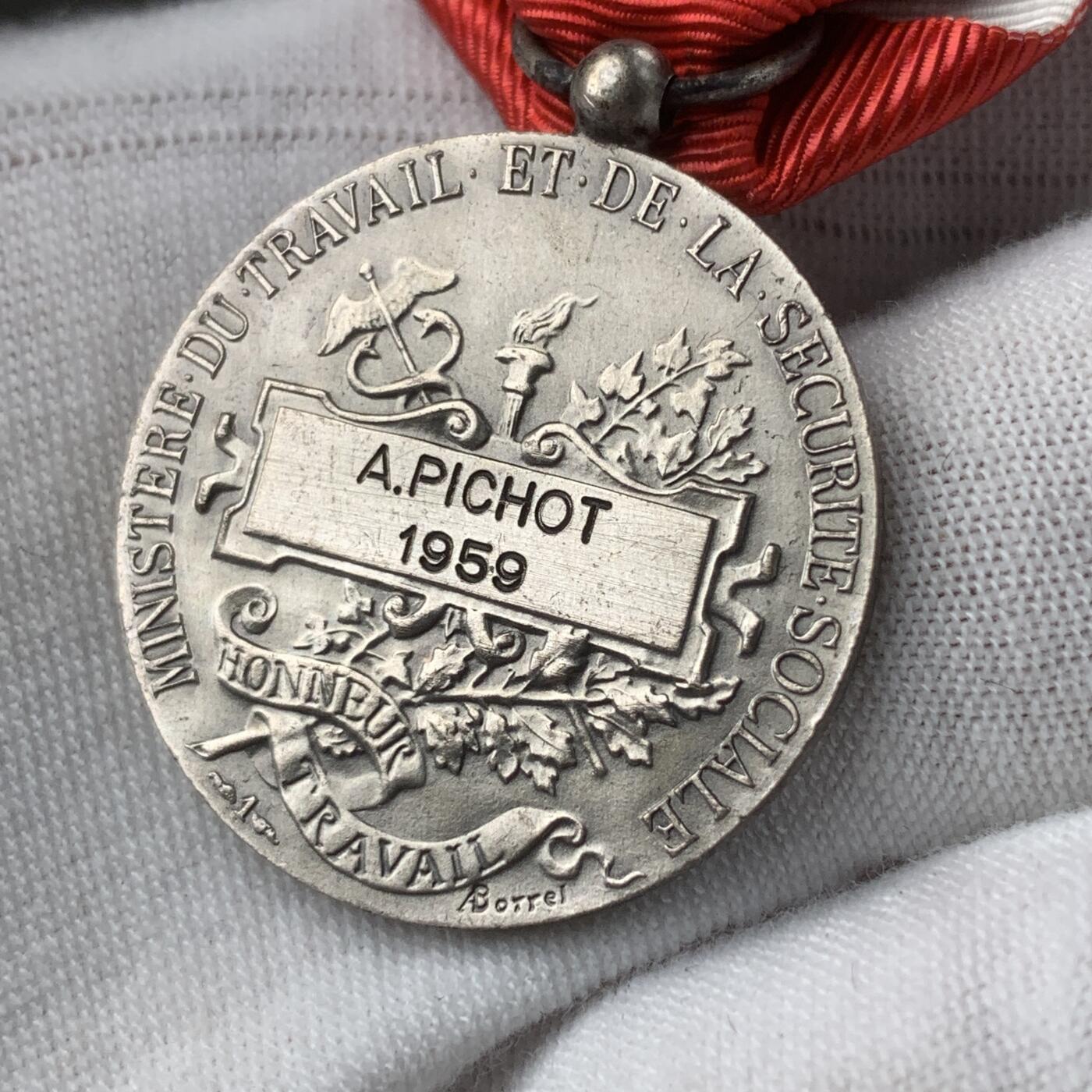 掌中浮雕-藏着的欧洲第050场 法国玛丽安娜银质奖章，章体直径27mm，9.5g