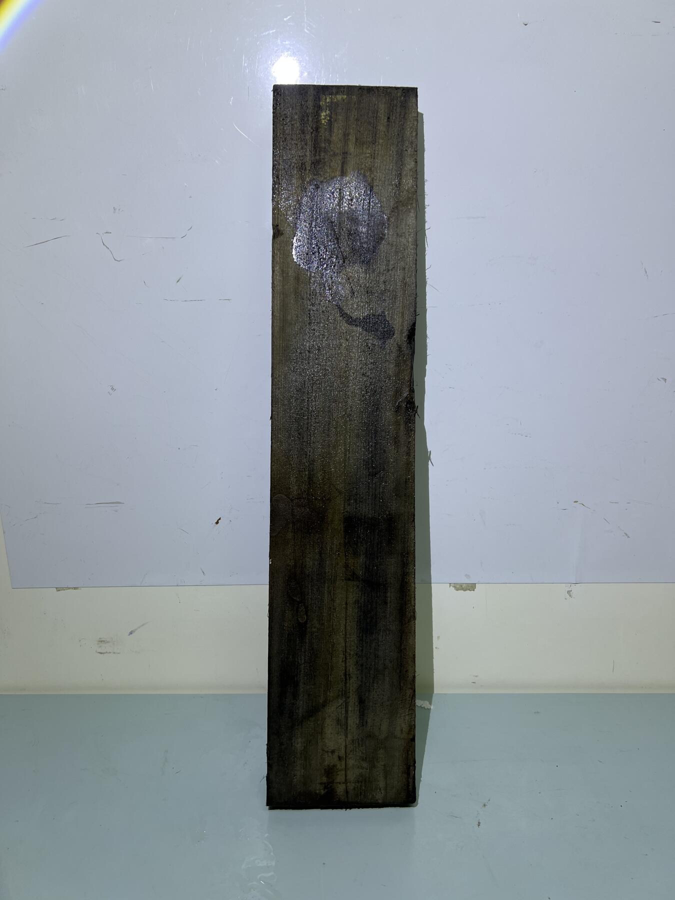 零元拍：01-18-2乌木金丝楠 可做镇尺 干泡台 满金丝药香，尺寸约：56.5/11.7/3.8厚CM。2.4公斤