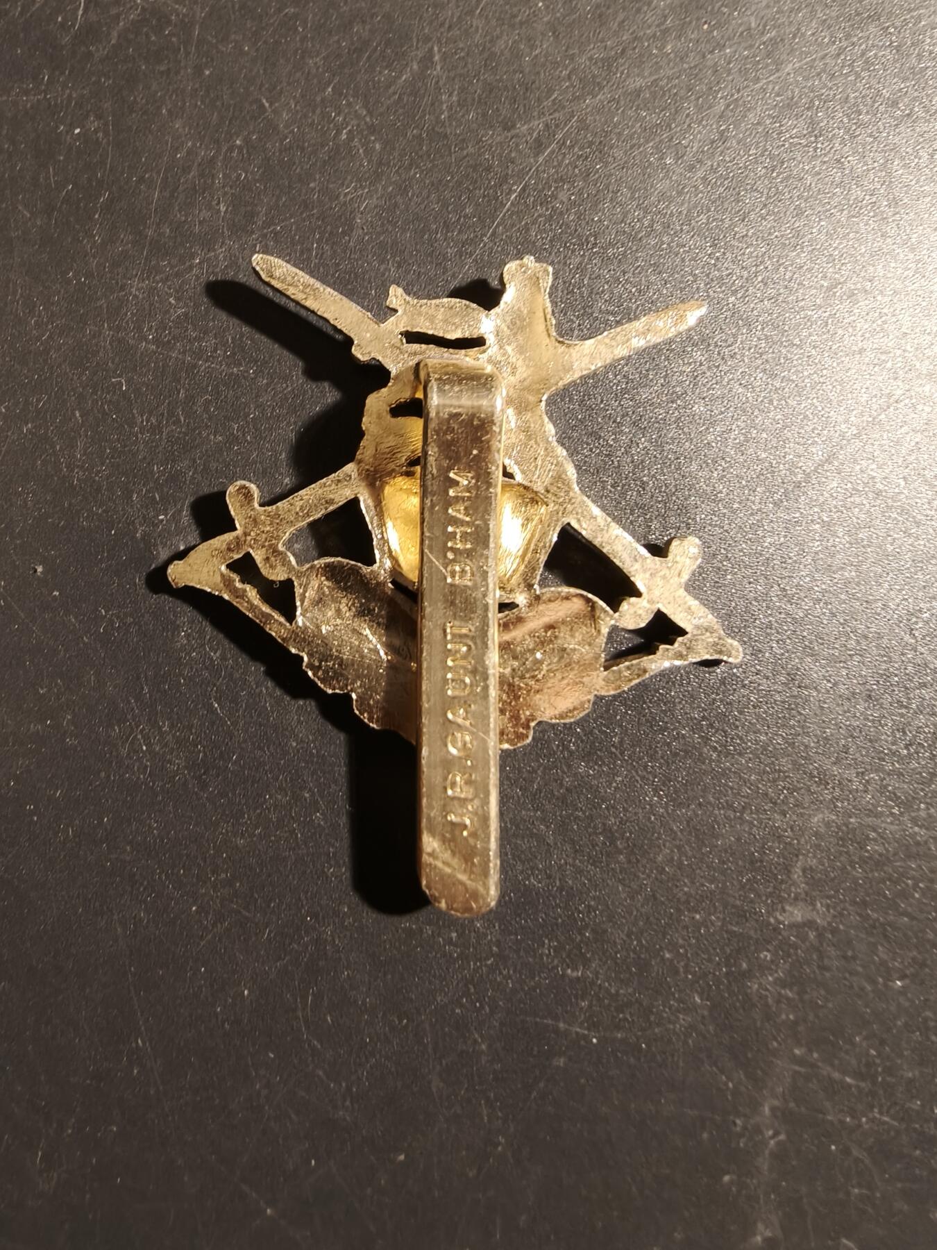 老王徽章第178期 英国英国陆军步兵初级领袖训练营帽徽     女王时期