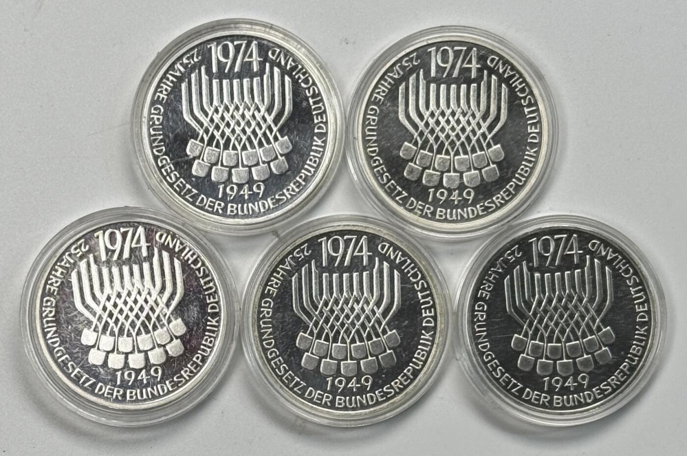 S&S Numismatic世界钱币-拍卖 第119期  5枚一起-德国1974年 联邦宪法25周年 5马克精制纪念银币，56克625银，品相如图