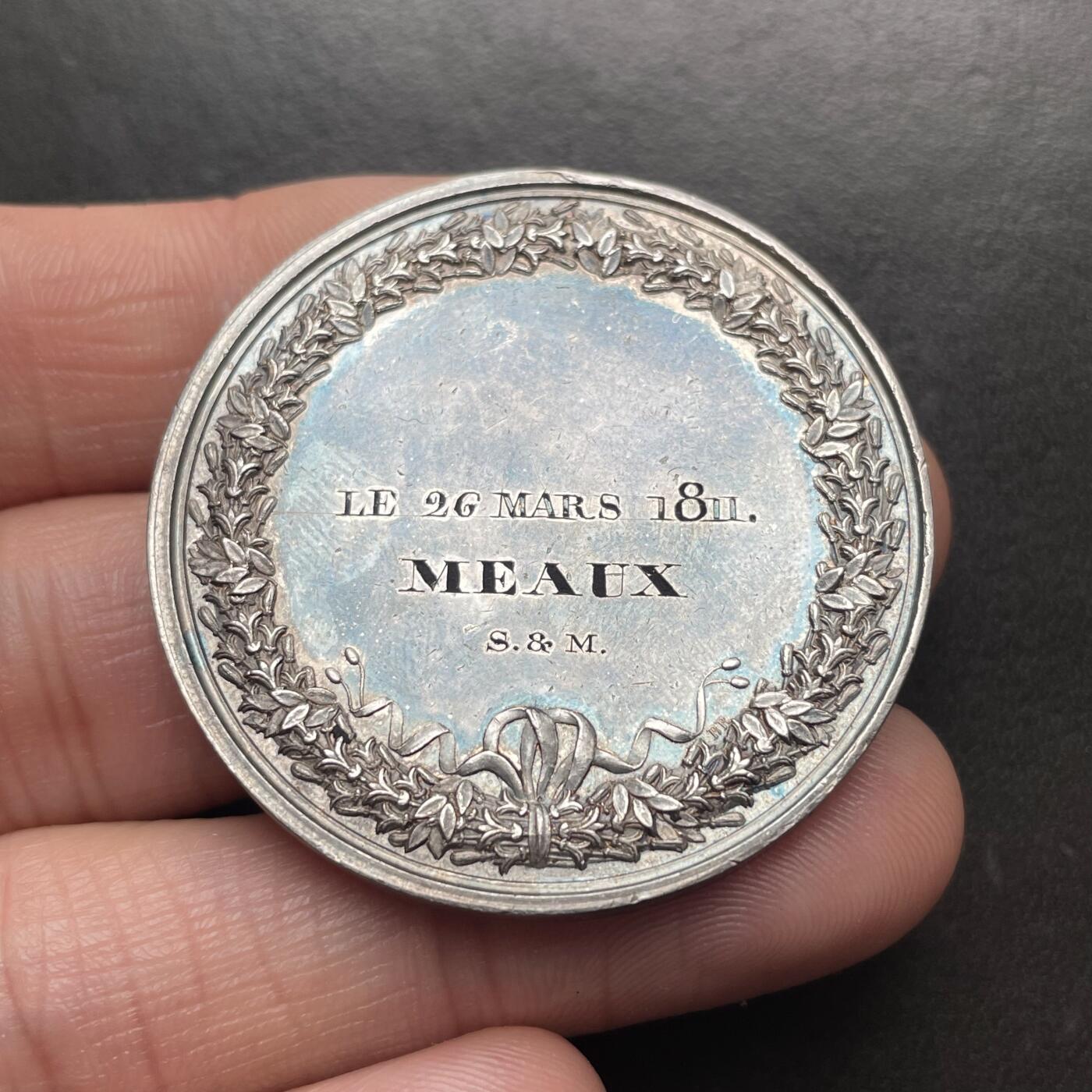 「木头集藏」章牌精品专场！ 1811年法国婚礼纪念银章，直径：40.2 mm，32.5 g，巴黎造币厂1832年前早期无边铭版本，1811年刻字，少见婚礼银章。