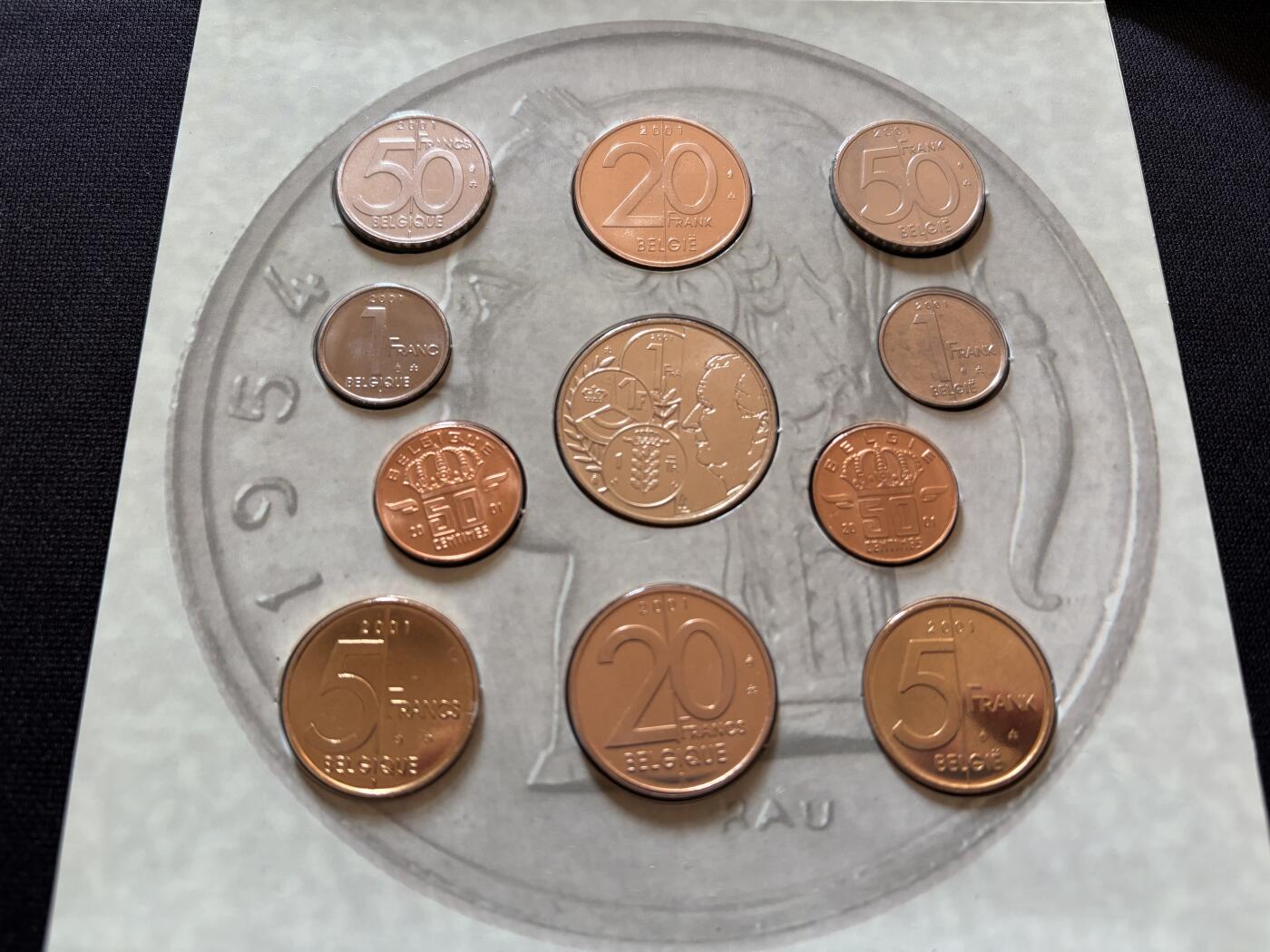 咖啡豆•收藏 2025年Jan_26th世界各国硬币银币拍卖 2001年比利时UNC未流通套币 外国外币