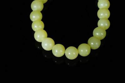 上海都达杂项专场三十四【年后发货全场包邮】  天然岫玉0.9圆珠手串 附鉴定证书86-331