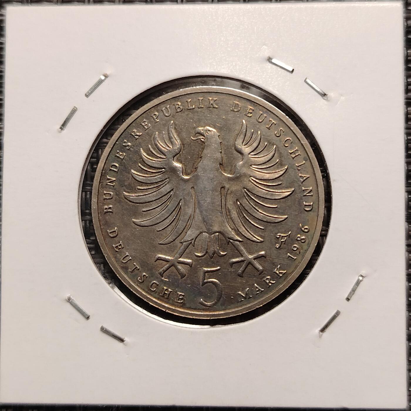 布加迪🐬～世界钱币(上海)🌾第 270 期 /  各国套币和散币 德国🇩🇪 1986年 5马克 腓特烈大帝～L