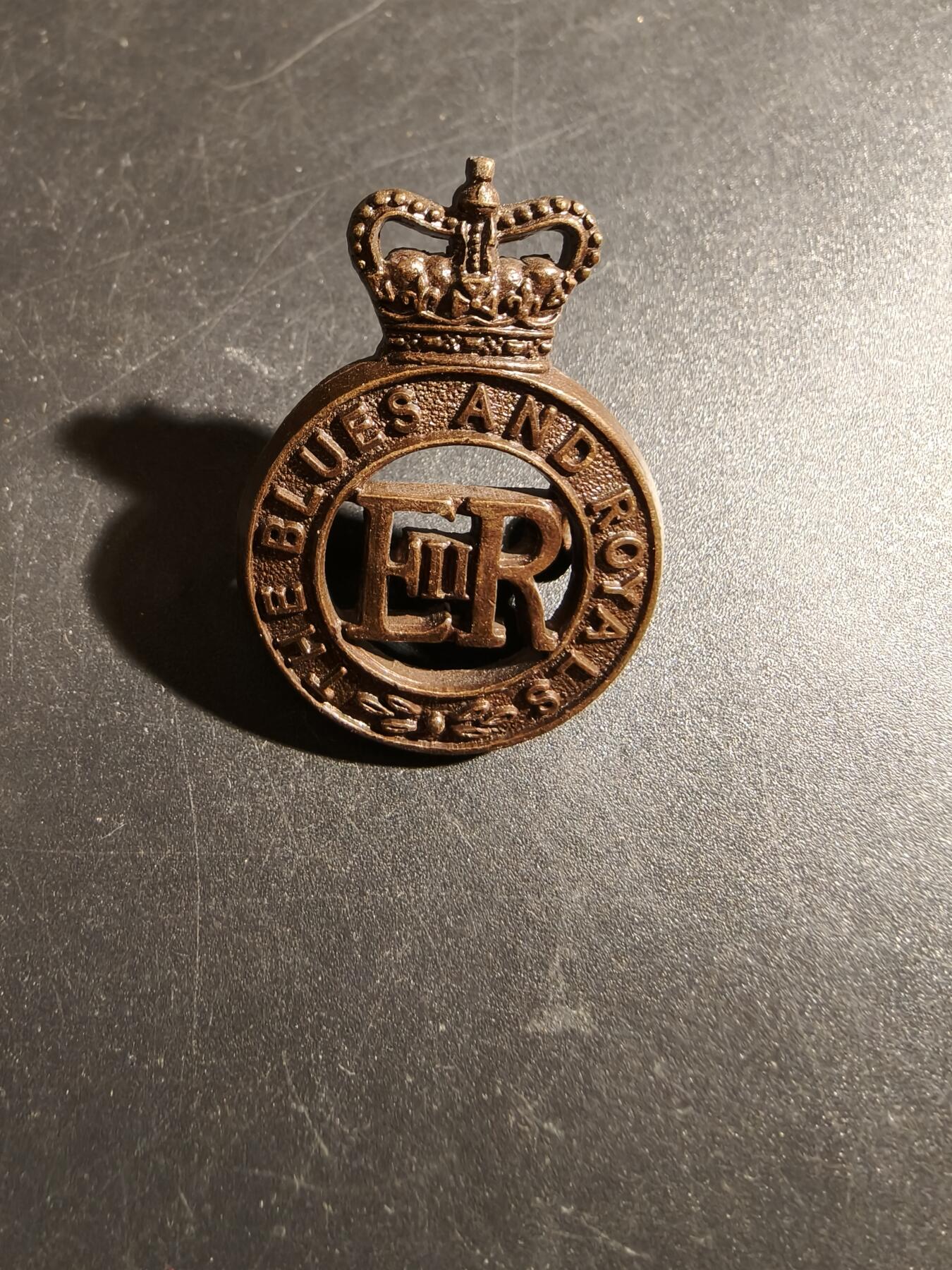 老王徽章第178期 英国陆军皇家蓝军骑兵团（皇家近卫骑兵和第一龙骑兵）帽徽     女王早期版