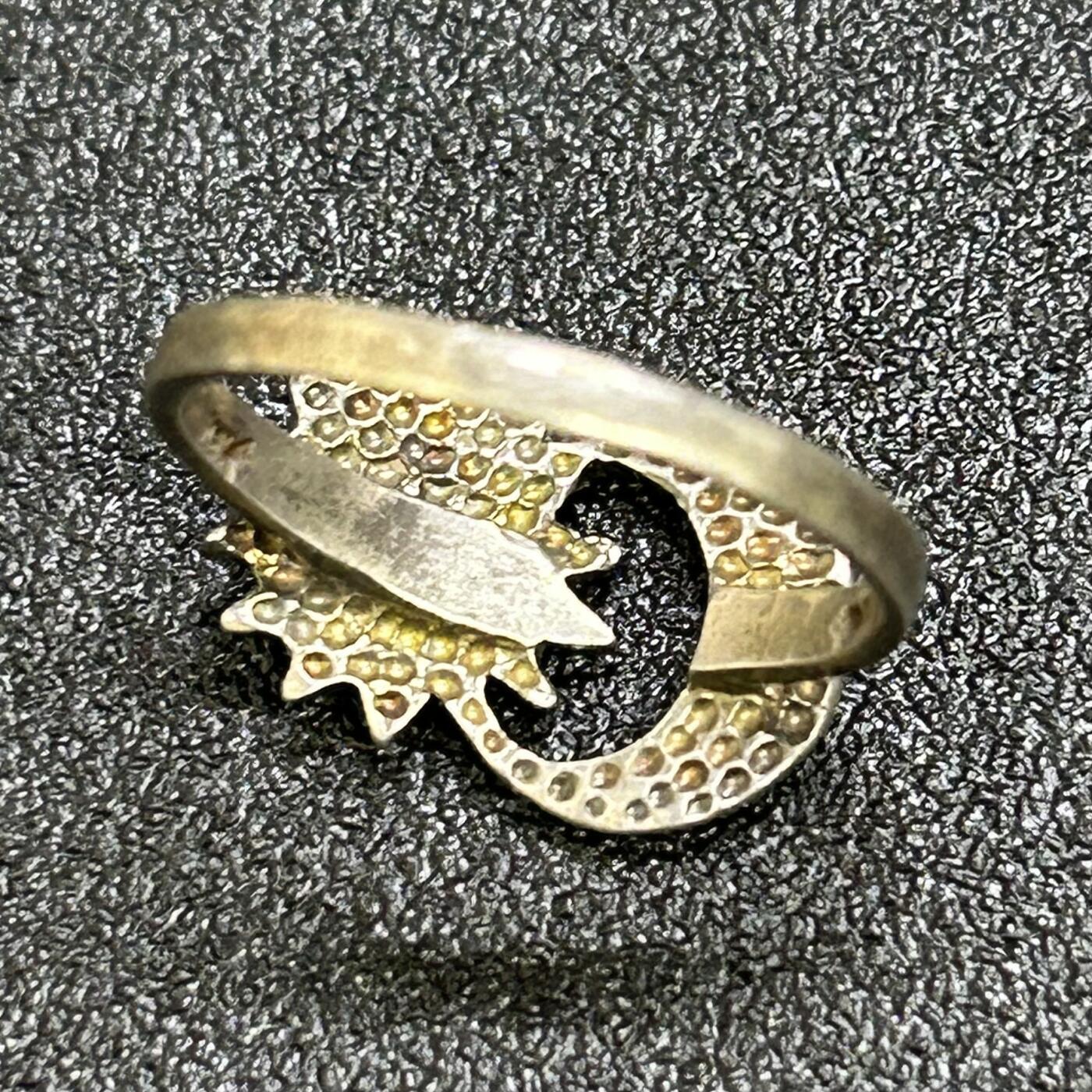 西秦中古拍卖第七十三期 日本银戒指 有银标 重2.3克