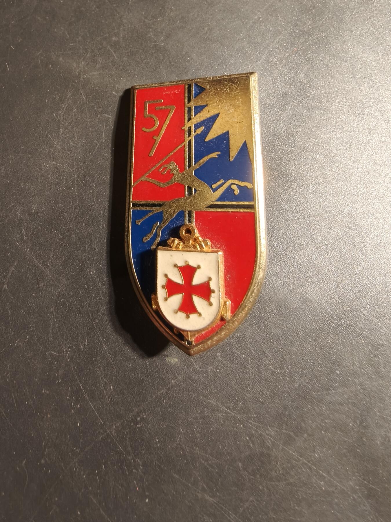 老王徽章第178期 法国第57炮兵团证章