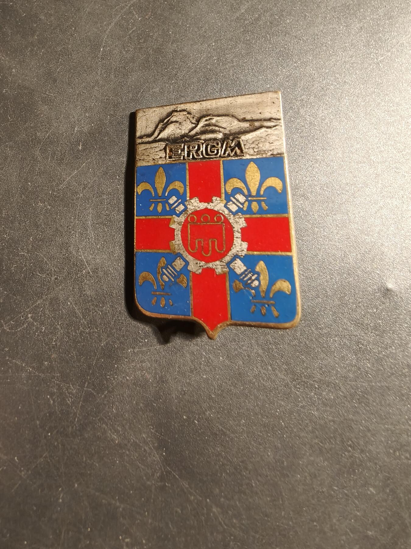 老王徽章第178期 法国陆军总物资储备局证章