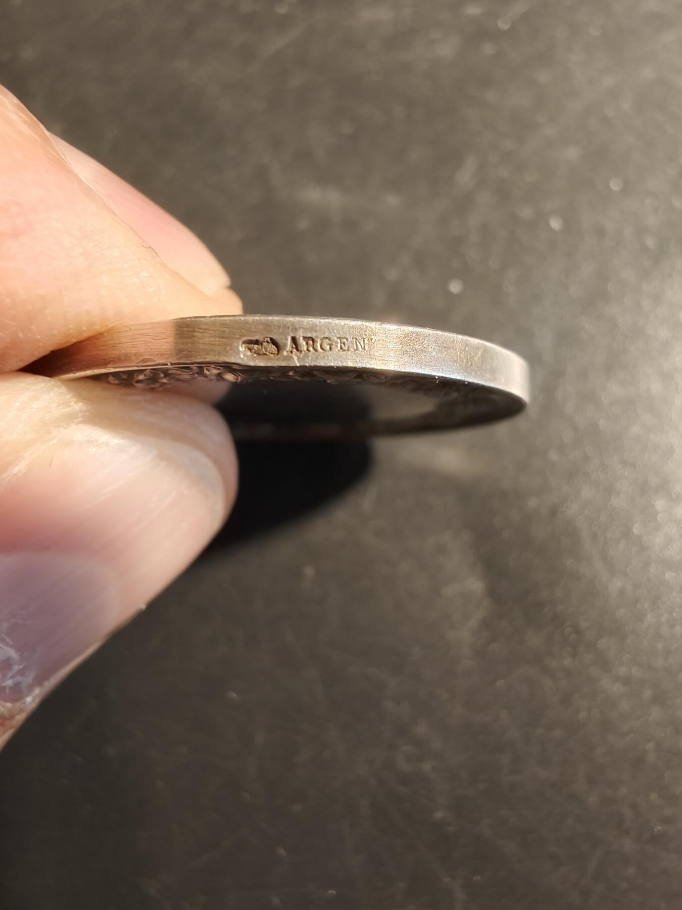 老王徽章第178期 法国银婚章    950银    直径29mm    重量10.8g