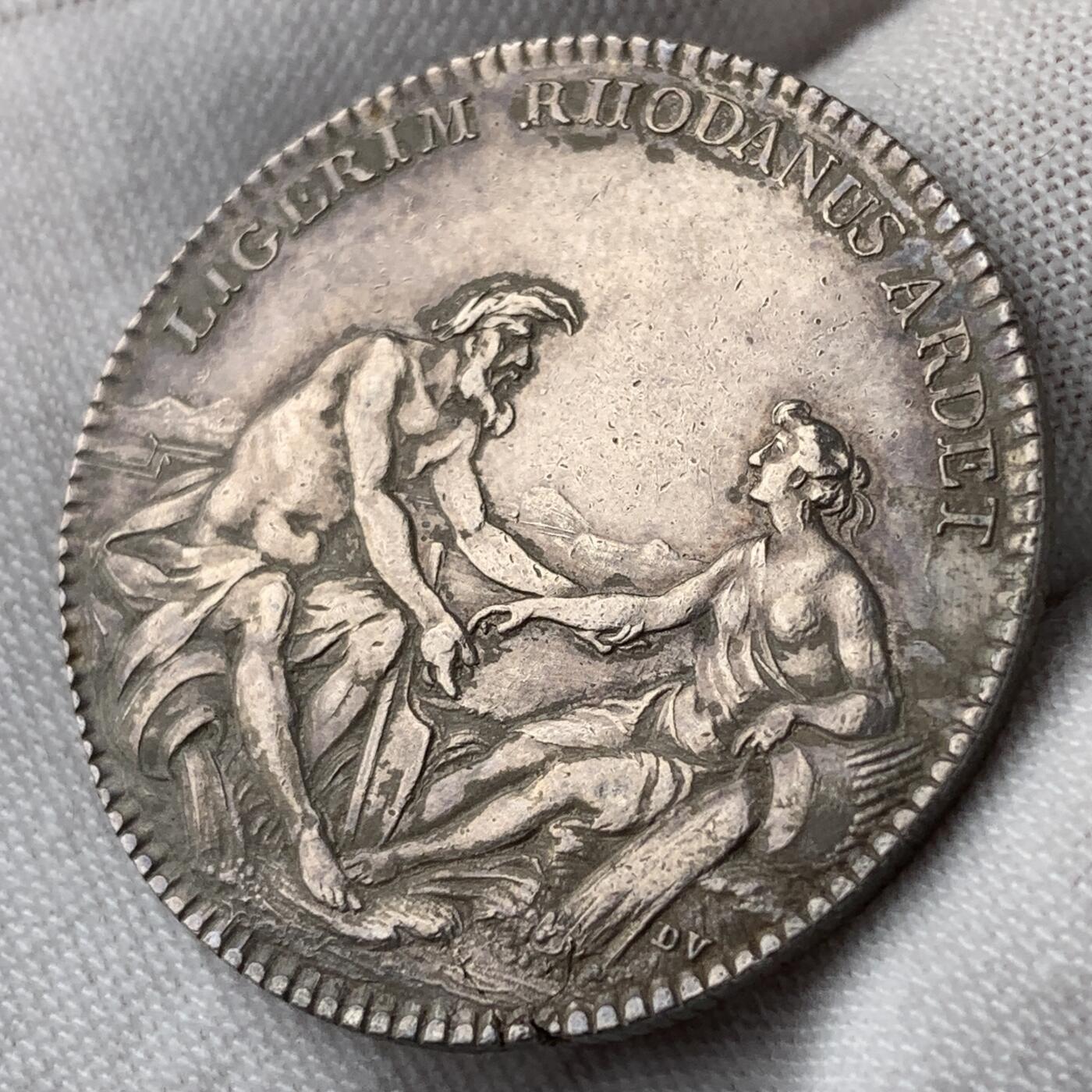 掌中浮雕-藏着的欧洲第050场 1784年法国吉沃尔运河银质代币，31.5mm，12.71g