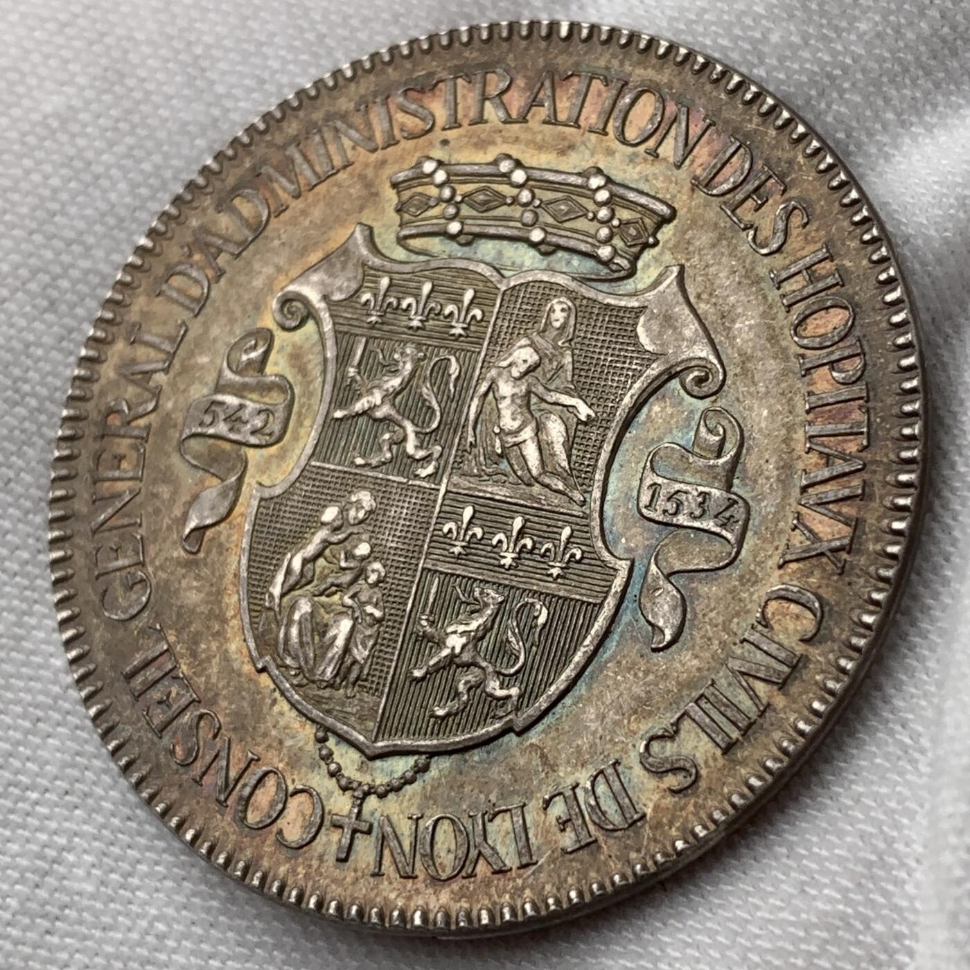 掌中浮雕-藏着的欧洲第050场 法国里昂平民医院管理委员会银质代币，35mm，16.12g