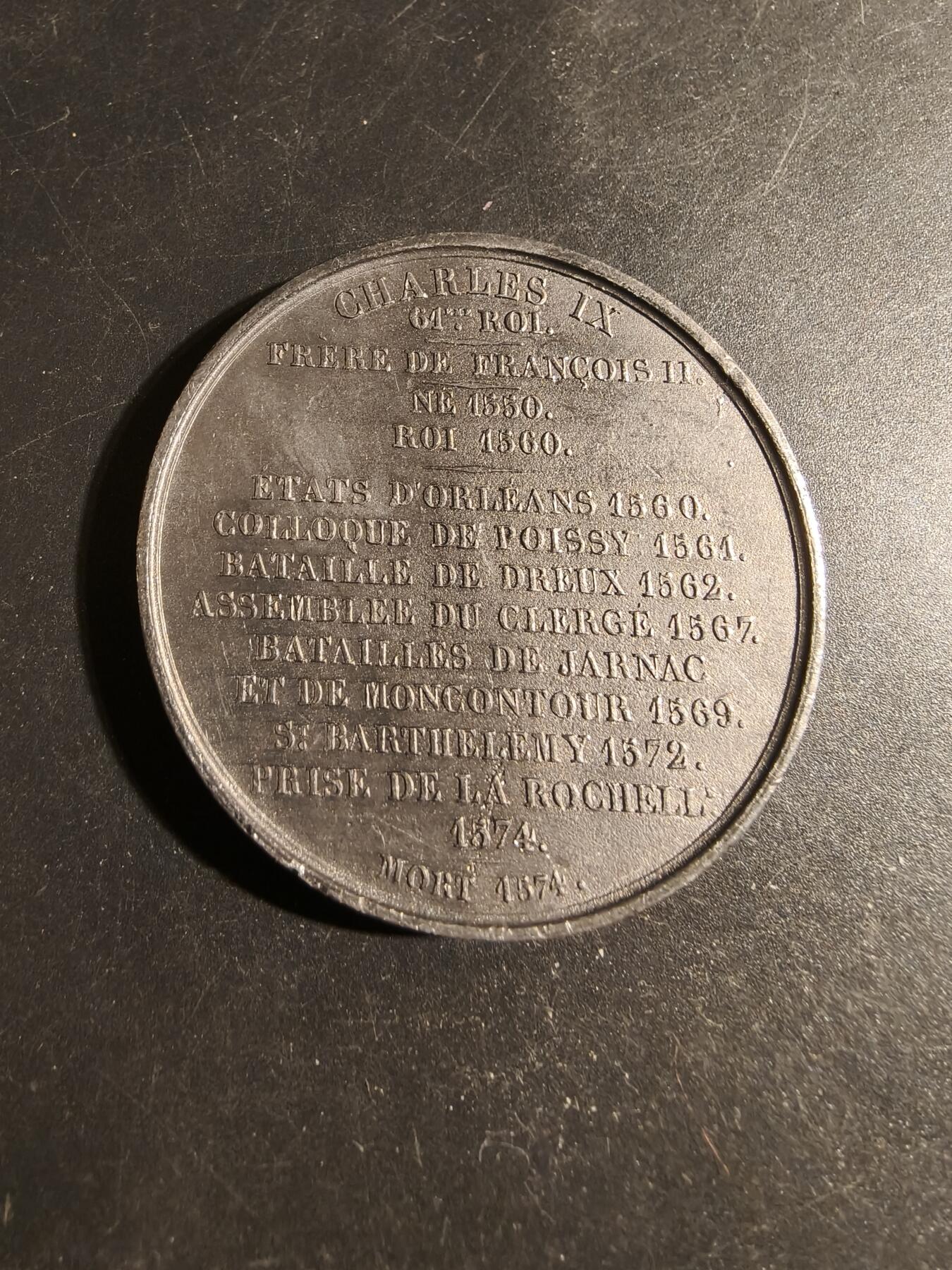 老王徽章第178期 法国历任国王纪念章    查理九世   少见锡质     直径50mm    重量63.9g