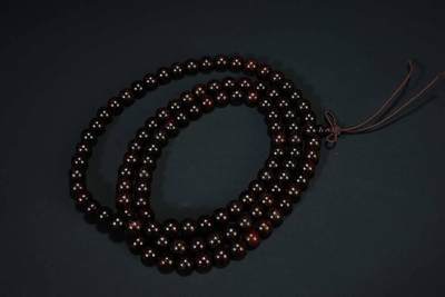 上海都达杂项专场四（全场包邮） - 印度小叶紫檀爆满金星0.8圆珠多圈手串 附鉴定证书86-273