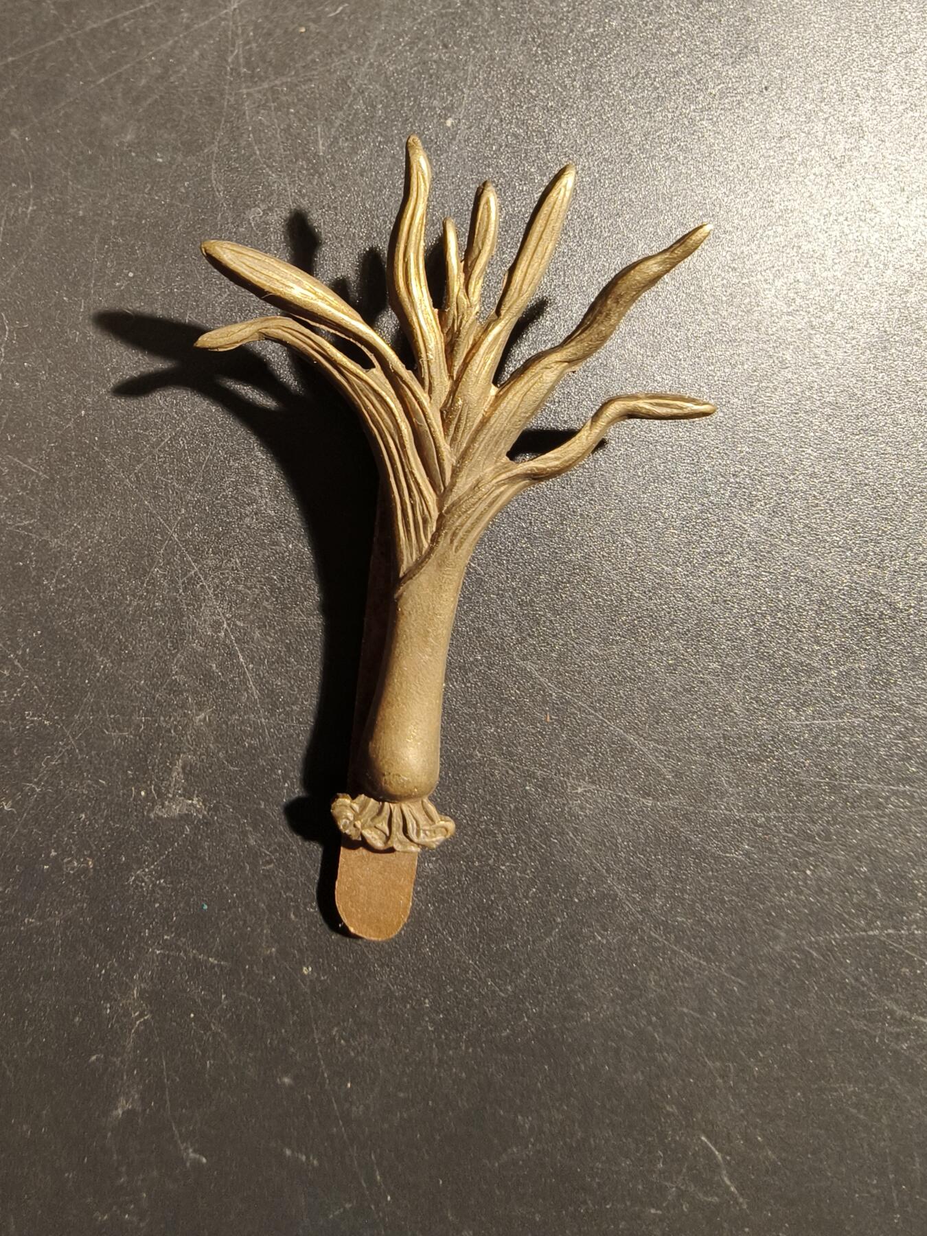 老王徽章第178期 英国皇家威尔士近卫步兵团帽徽    一战时期