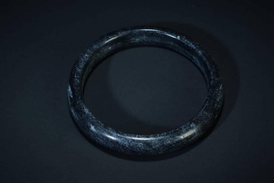 上海都达杂项专场五（全场包邮） 天然墨玉手镯87-45