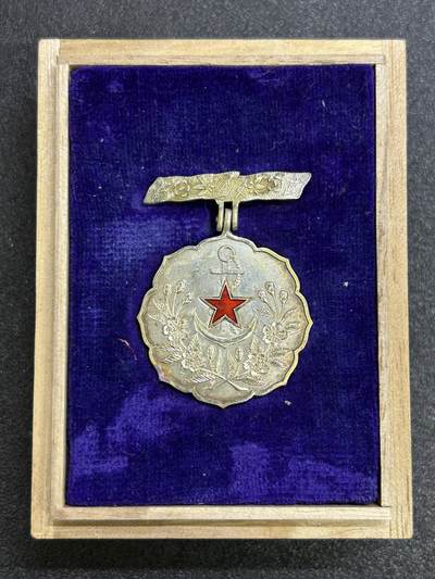 西秦中古拍卖第七十三期 - 不忘历史·抗战收藏 抗战时期日本爱国妇人会三等有功章 带原盒