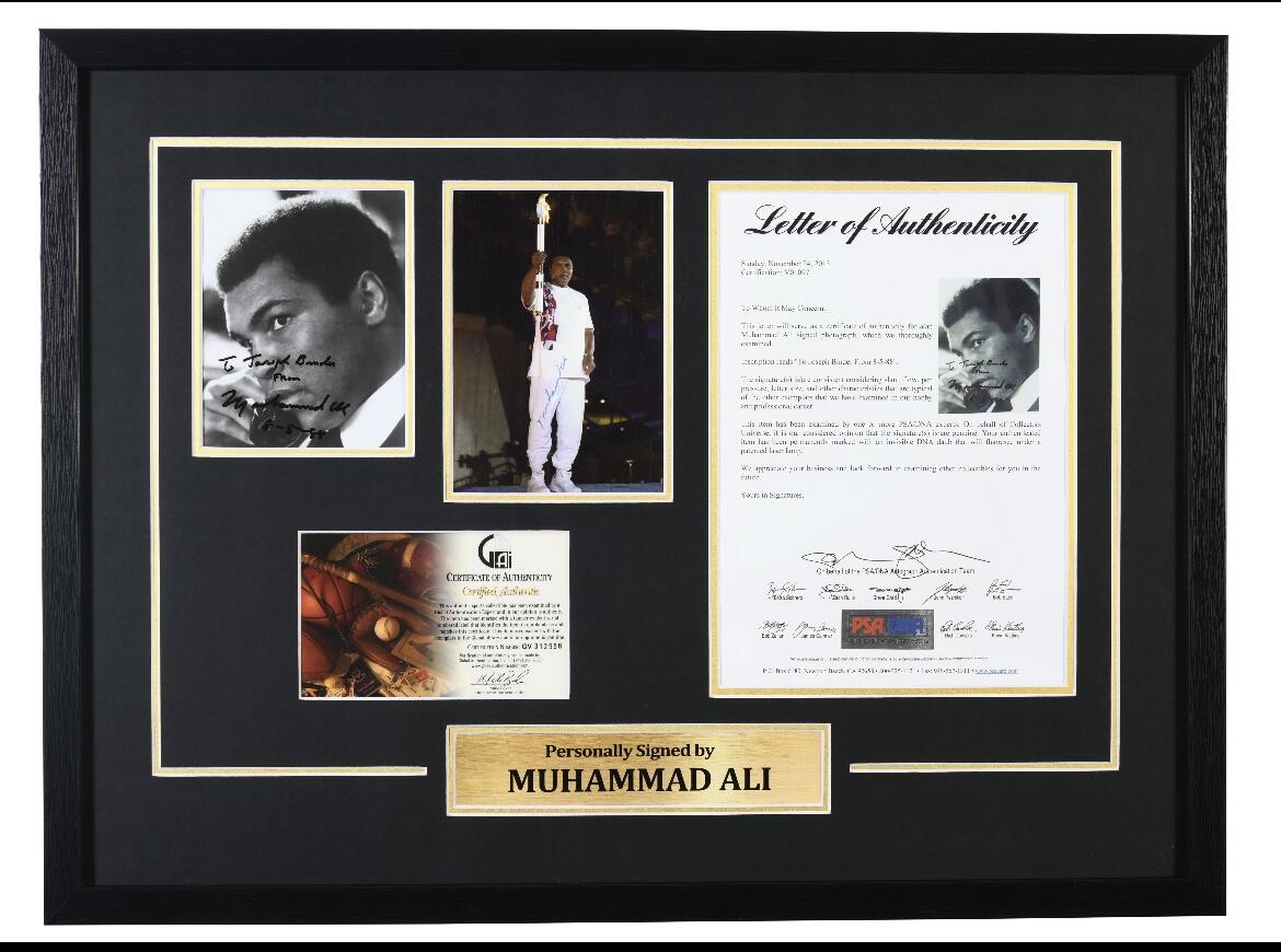 拳王阿里亲签照：单张双认证（PSA/DNA）+ 单张签名照珍藏套装