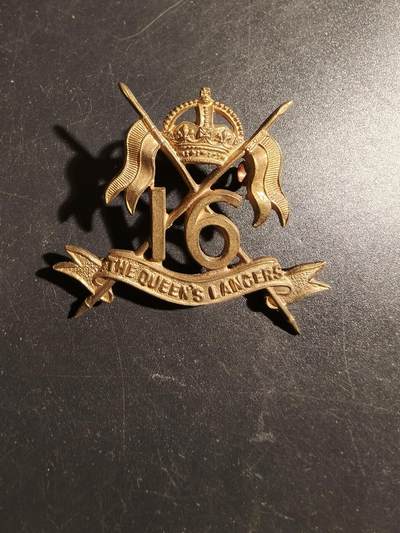 老王徽章第178期 - 英国女王第16枪骑兵团帽徽    一战时期