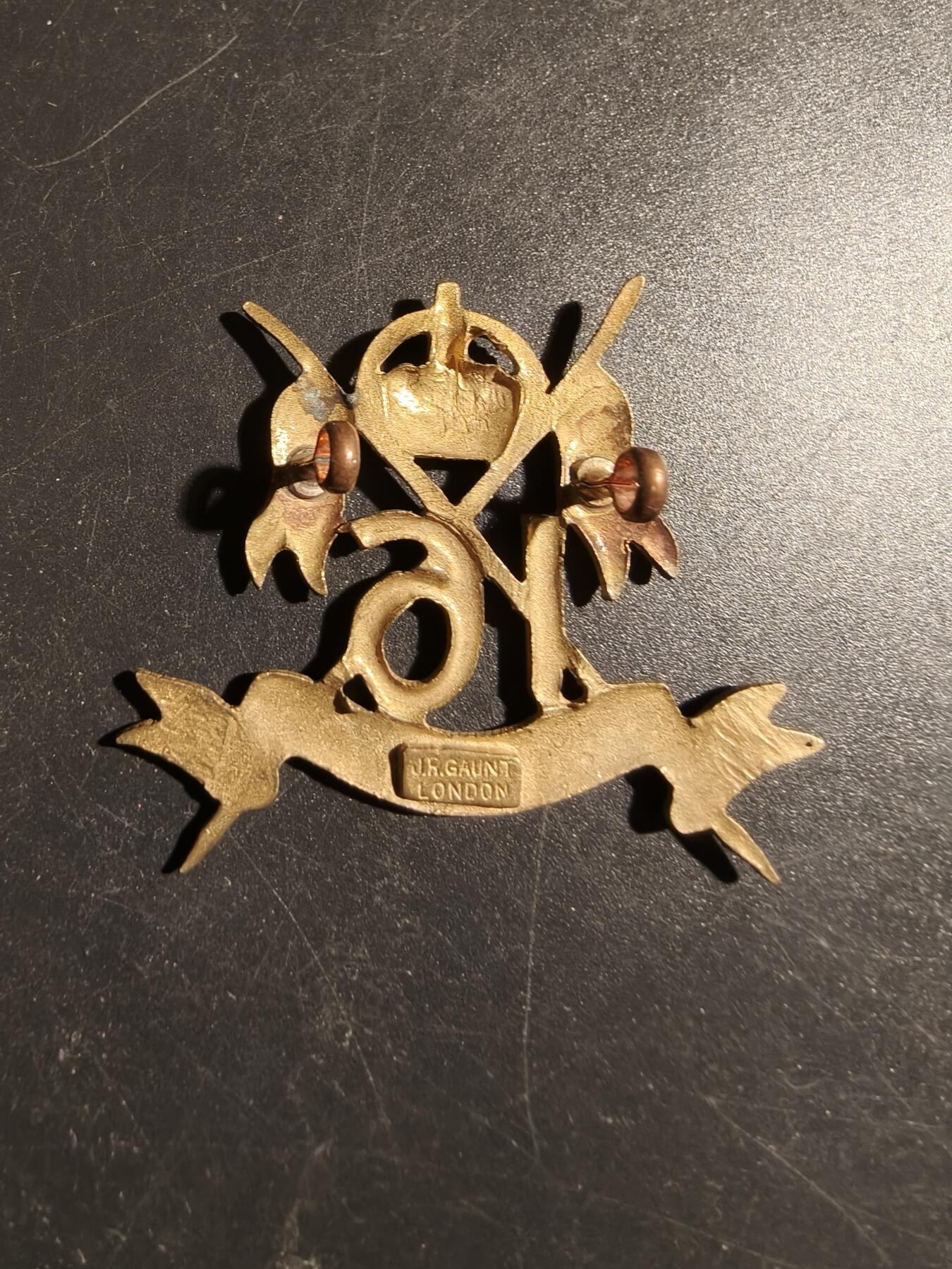 老王徽章第178期 英国女王第16枪骑兵团帽徽    一战时期