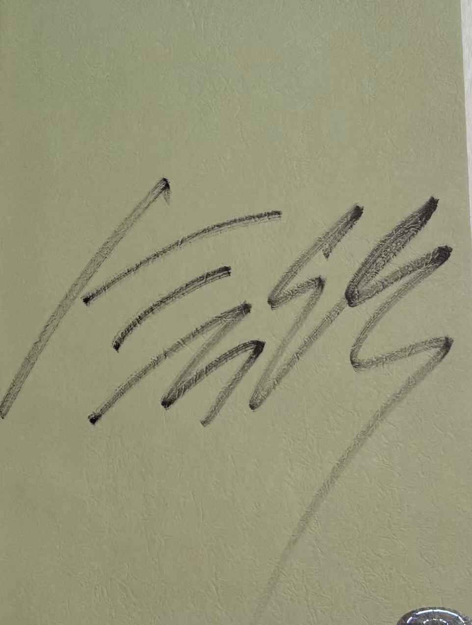 零元拍：著名作家余华老师亲笔签名著书《活着》