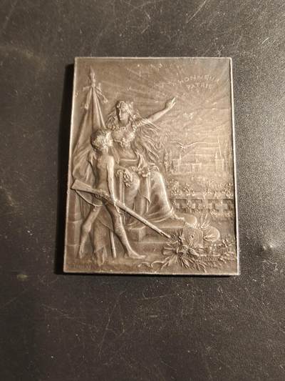 老王徽章第178期 - 法国射击联盟混合射击竞赛方形镀银大铜章    Dupre版本    尺寸38×50mm     重量41.2g