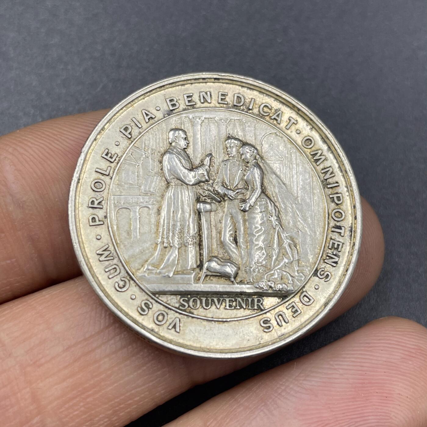 「木头集藏」章牌精品专场！ 法国婚礼纪念银章，直径：30.6 mm，14 g，边铭：丰饶角 ARGENT。