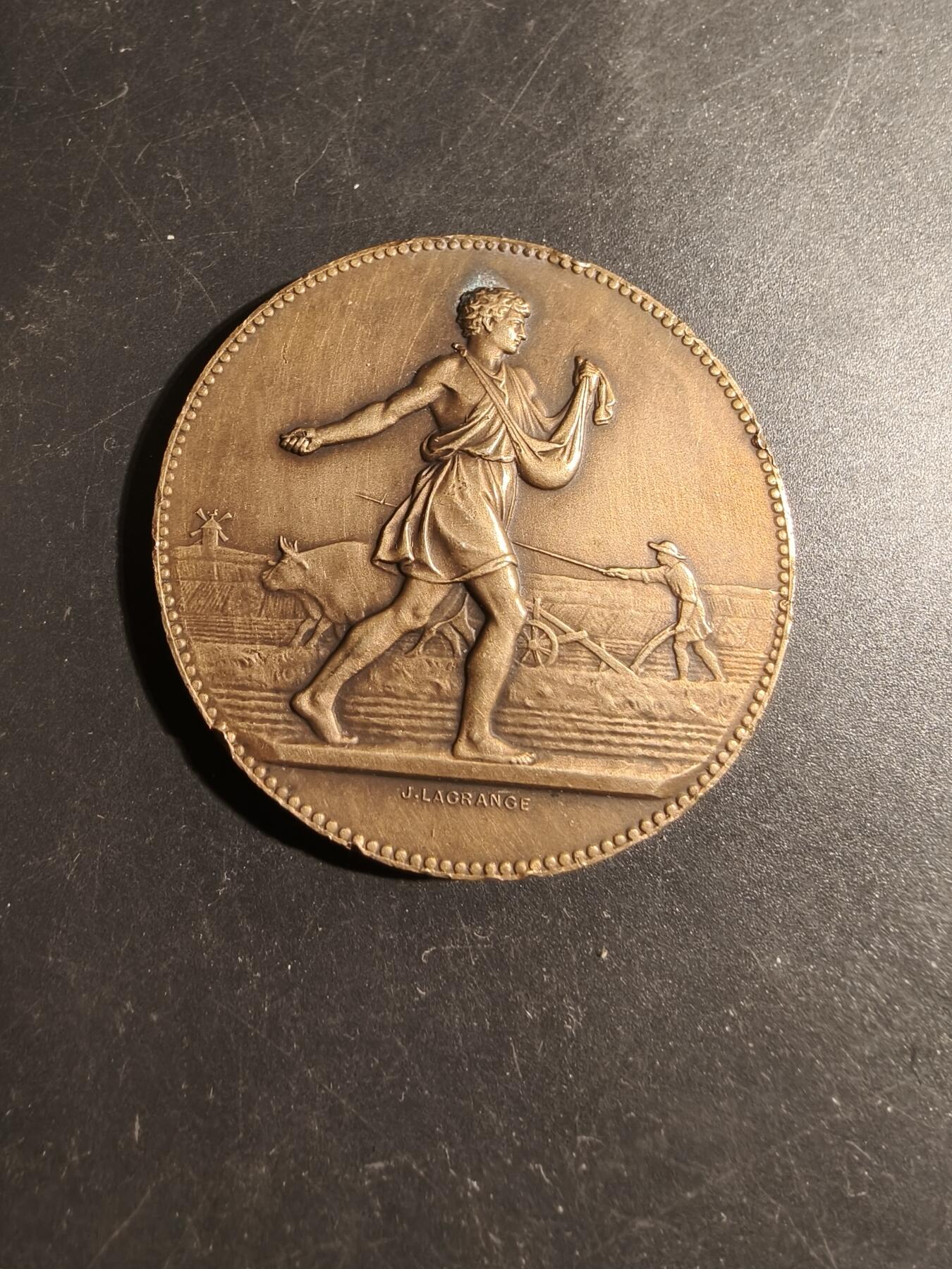老王徽章第178期 法国农业部农业协会大铜章    播种者    直径50mm    重量62.7g
