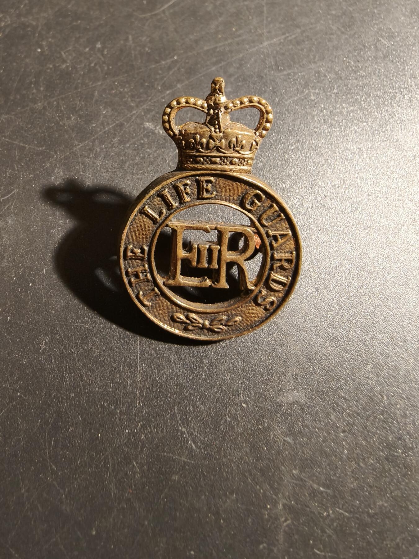 老王徽章第178期 英国陆军生命卫队(家庭骑兵团资深团)帽徽     女王早期版