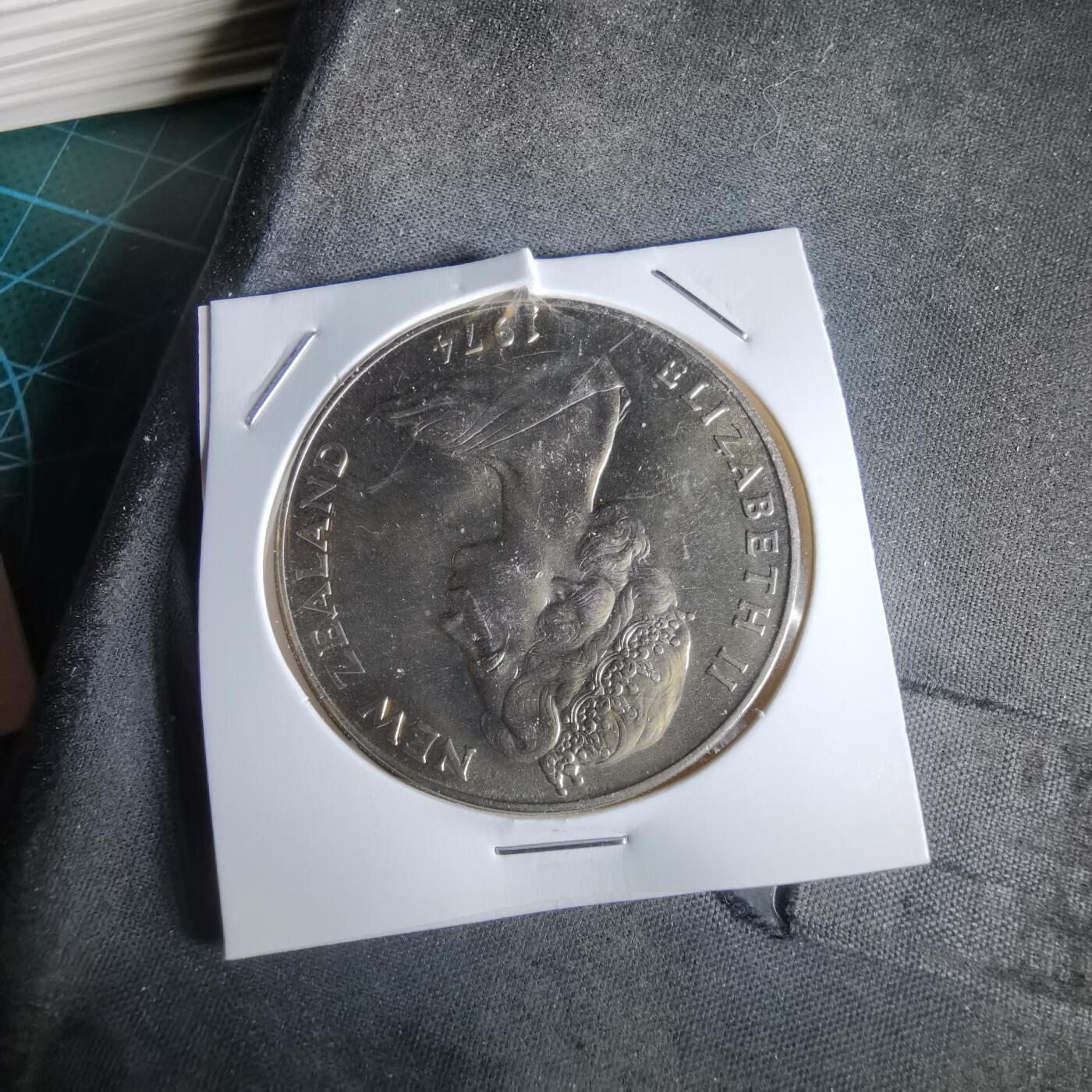 沼泽如烟--第968场 新西兰1974年1元纪念币