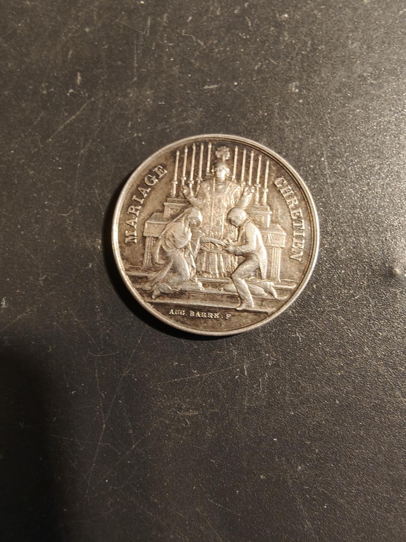 老王徽章第178期 法国银婚章    950银    直径24mm    重量5g