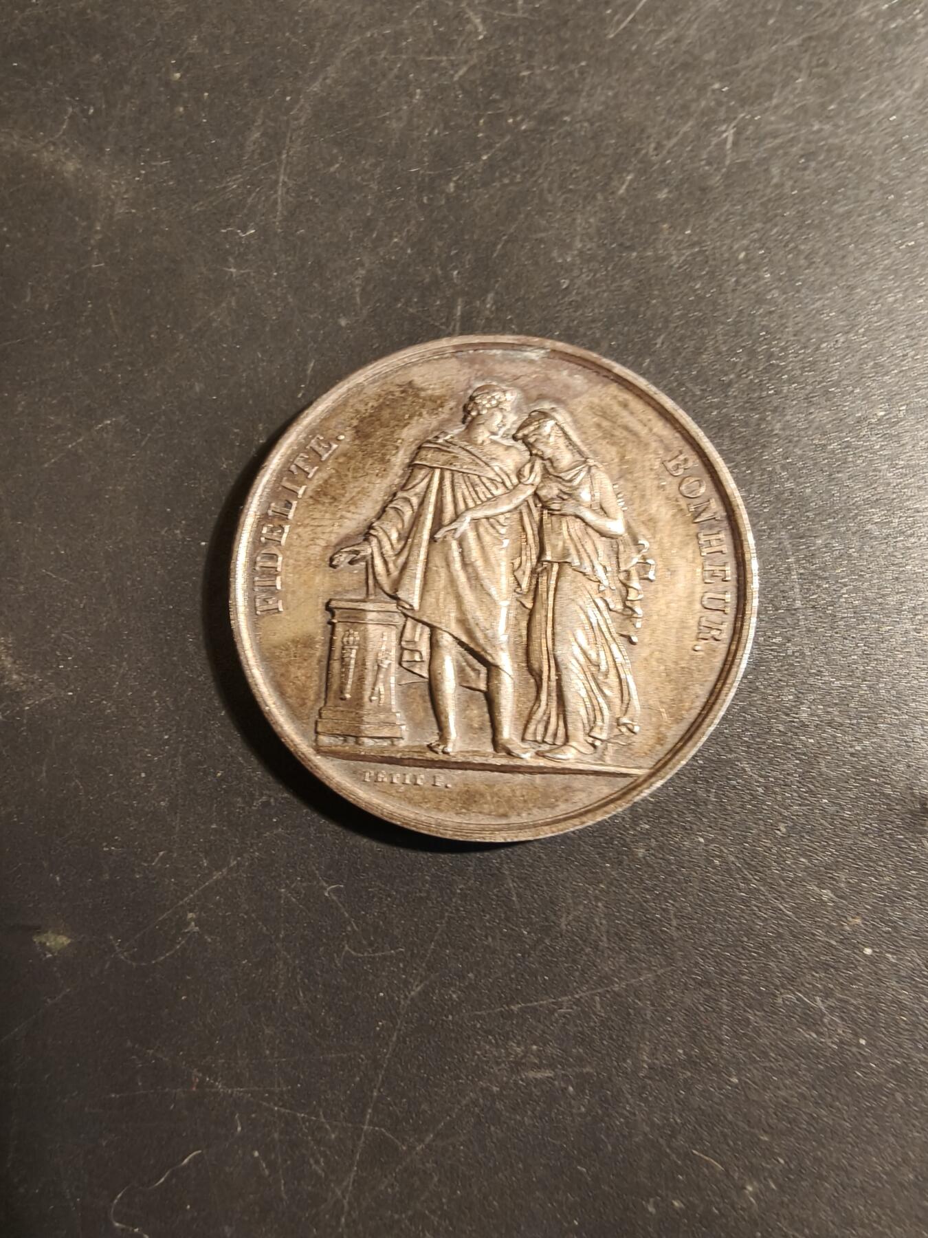 老王徽章第178期 法国银婚章    蜜蜂950银标    直径33mm    重量15.6g