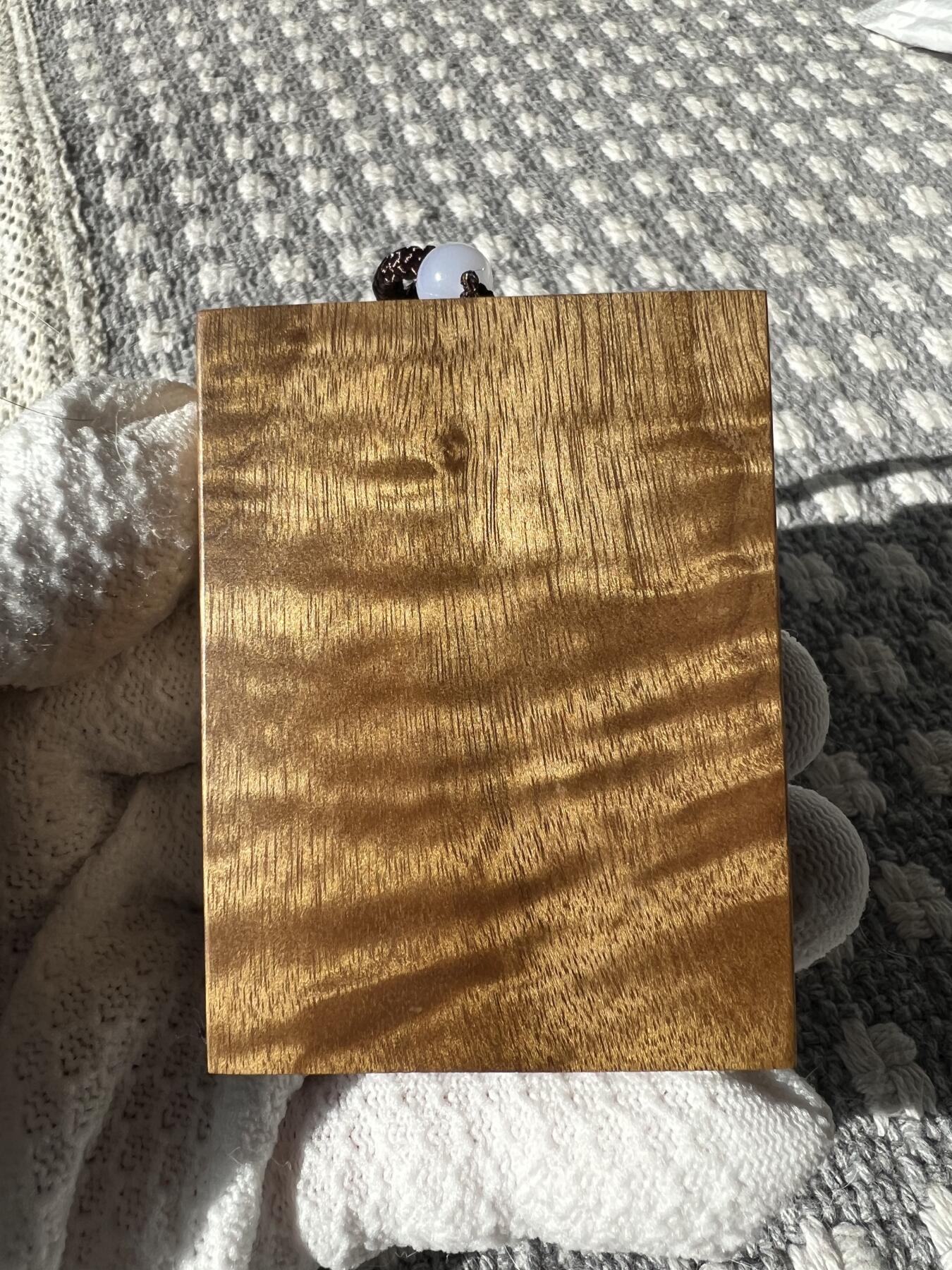 零元拍：A30金丝楠平安无事牌，3D立体水波香喷喷的小金砖，金光闪闪，69.5/52.5/13.5MM