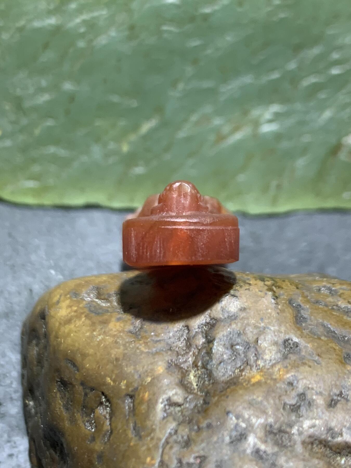 精美亚光高玉化柿子红玛瑙雕刻观音菩萨通货吊坠一个