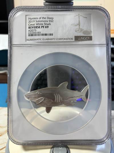 第189期拍卖 - 所罗门2019年深海猎人系列大白鲨异形银币NGC-PF69无盒无证书，999银，发行2500枚