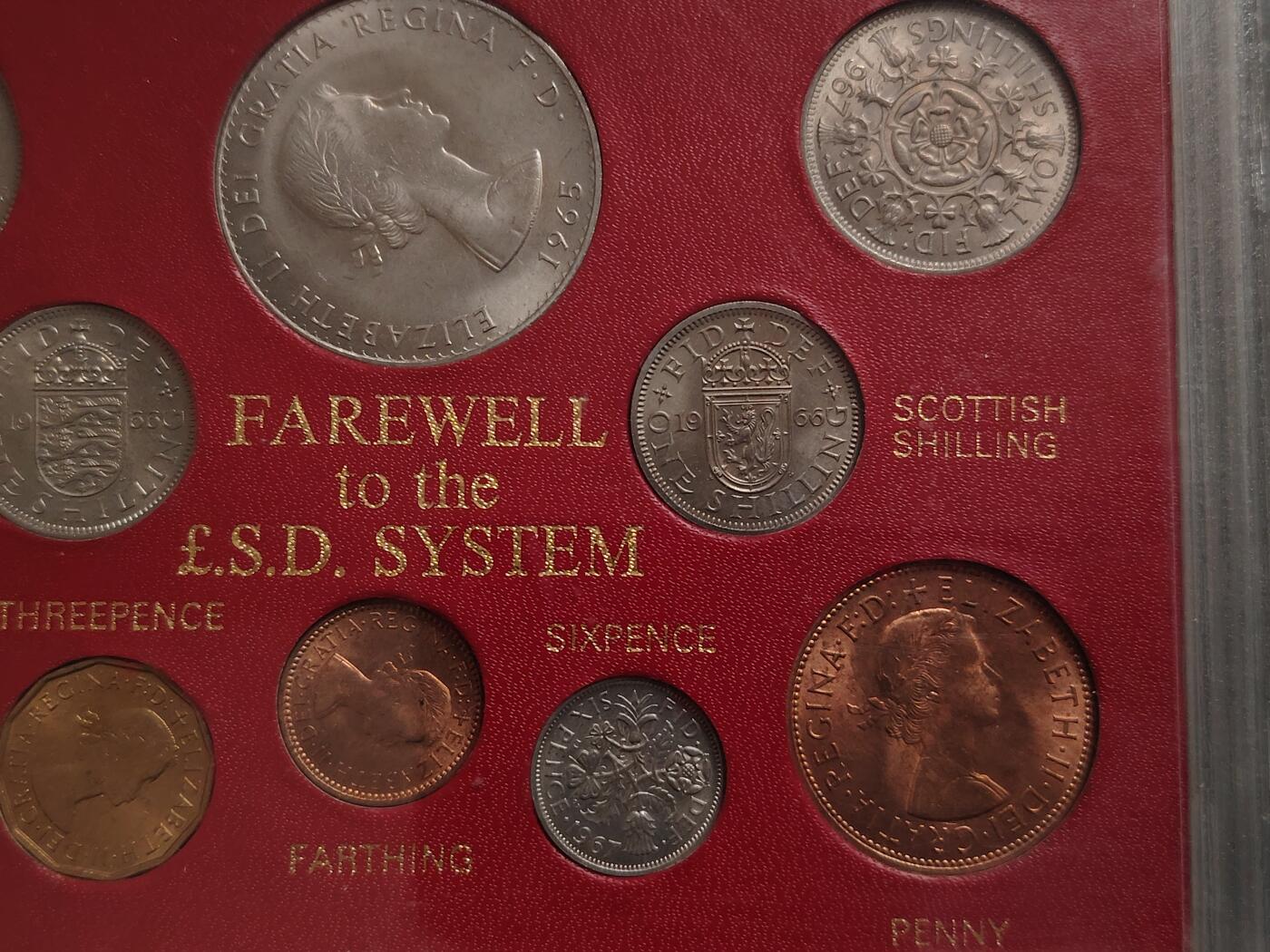 布加迪🐬～世界钱币(上海)🌾第 271 期 /  各国套币和散币 英国🇬🇧 1965～1967年 老版10枚盒装套币