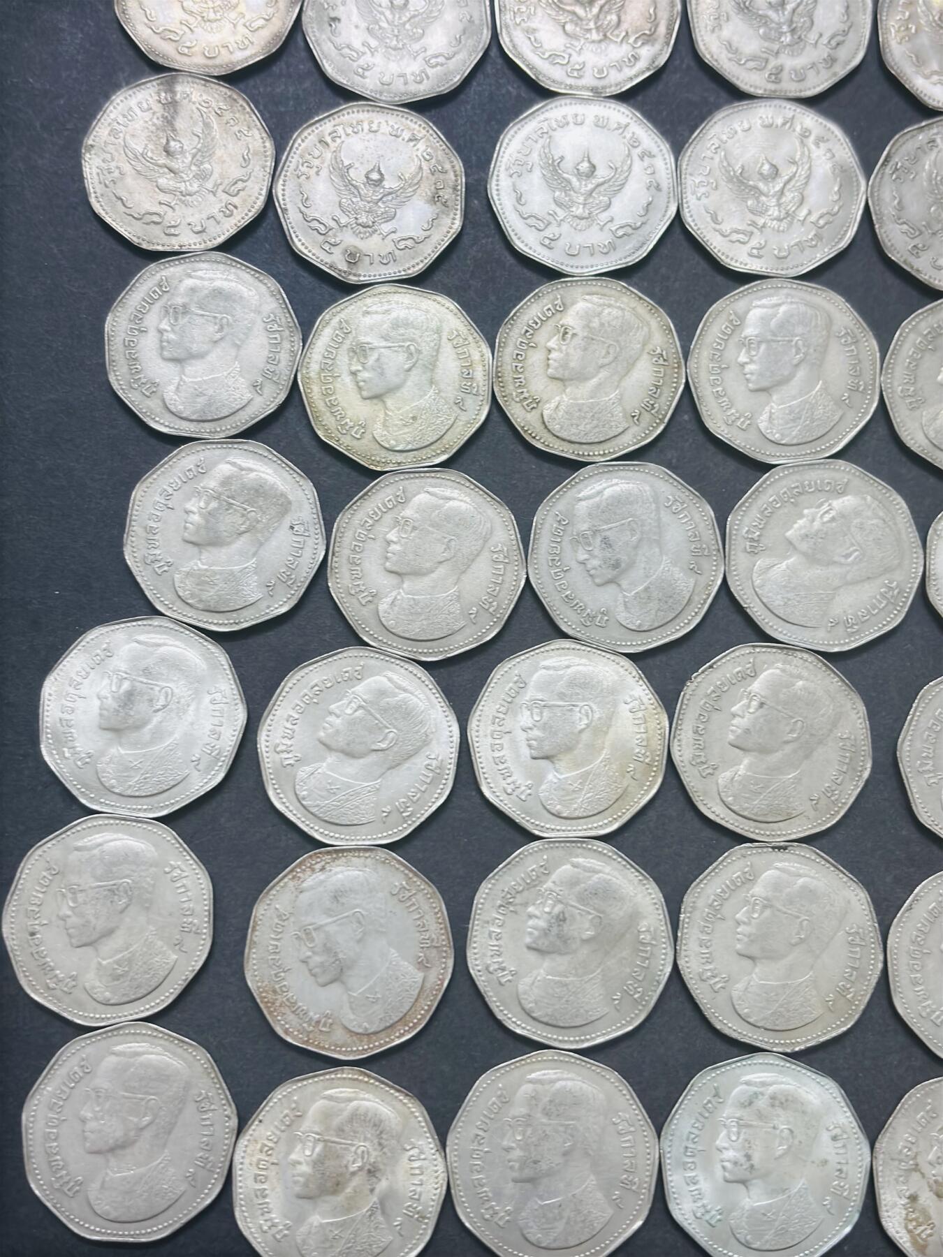 文馨钱币收藏 2026新年第四场（第 290 场）【长期接代拍品】 好品 1972 年老版泰国 5 泰铢一组 50 枚，附带淘宝价格，带光的很多