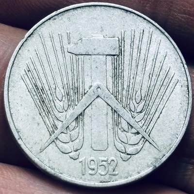 文馨钱币收藏 2026新年第四场（第 290 场）【长期接代拍品】 - 少见好品 1952 年民主东德 10 芬尼，第二版本首发年，只发行两年