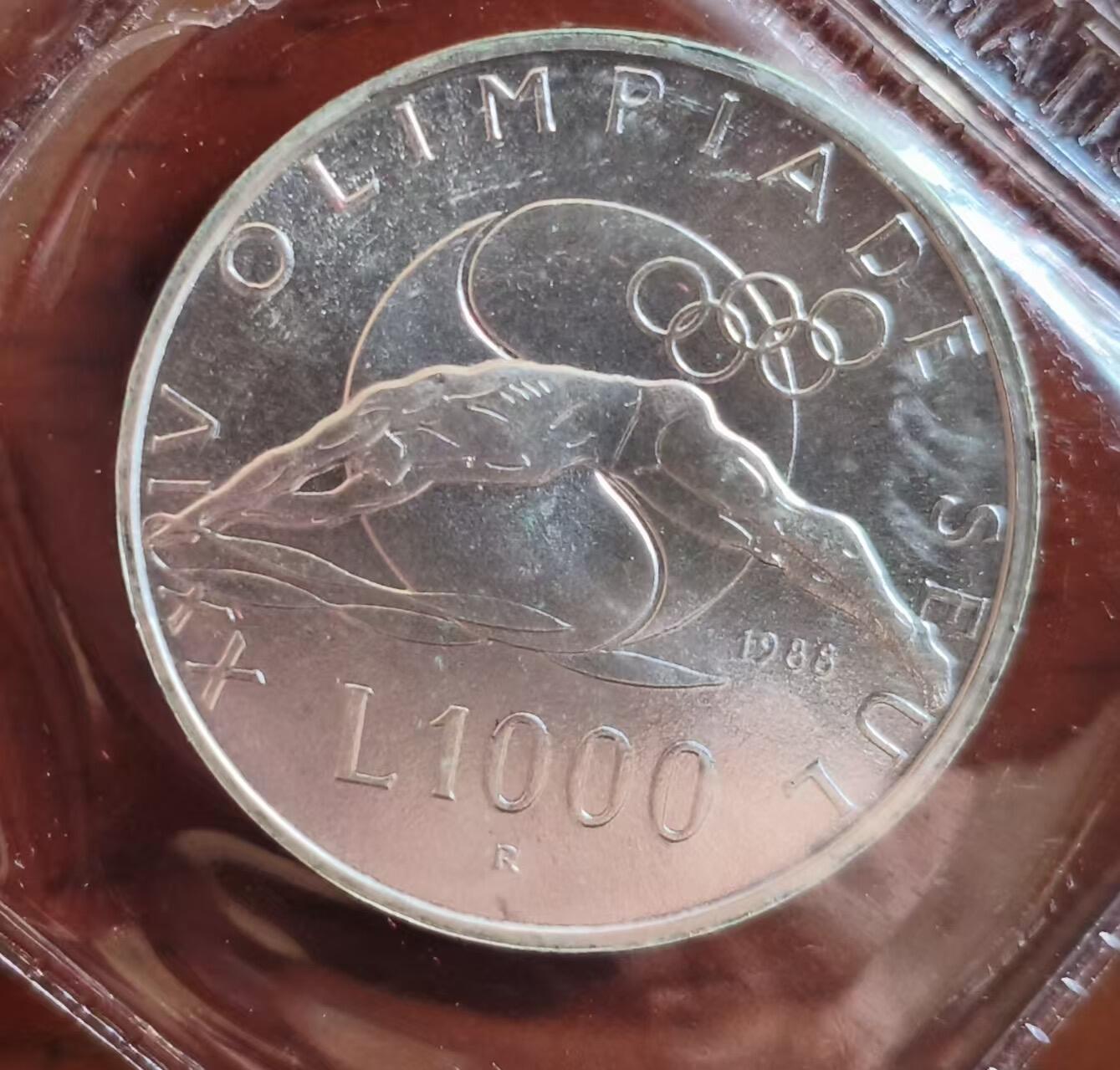 ❤️【币观天下】❤️ 第340期钱币拍卖- 2026.1.23周五晚上6点半场-长期征集拍品 圣马力诺1988年汉城奥运会和卡尔加里冬奥会纪念套装原盒证 含纯银21.38克