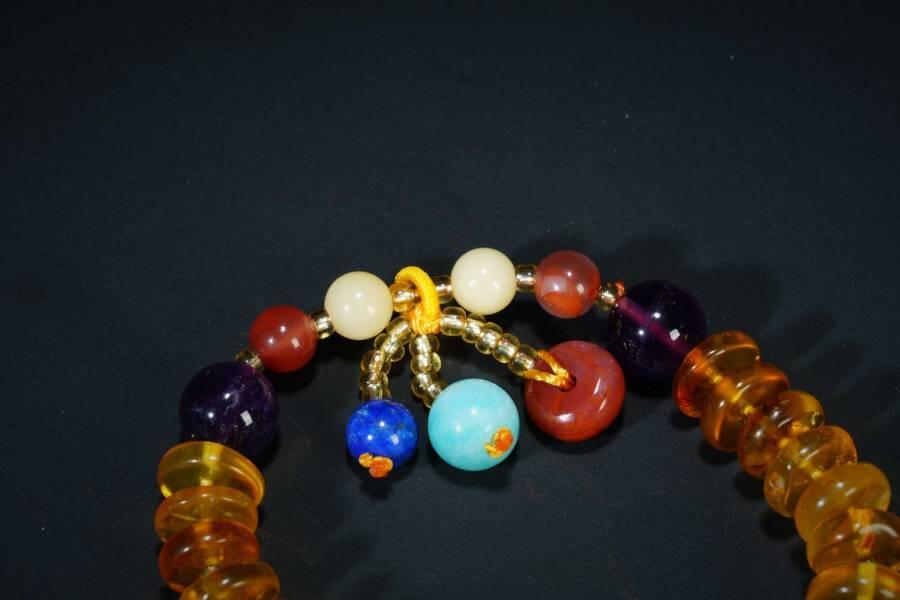 上海都达杂项专场五（全场包邮） 天然琥珀、蜜蜡、南红、紫水晶、草莓晶、绿草莓、等算盘珠手串87-295