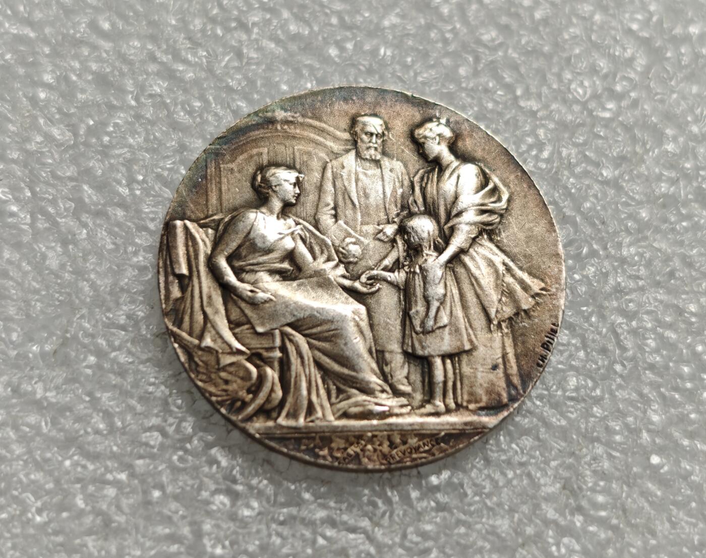 瓶子🏺第226期拍卖会  法国19世纪初等教育JETON银质代币章  1等银银标  15.31克  15.31×0.95×22=319.979