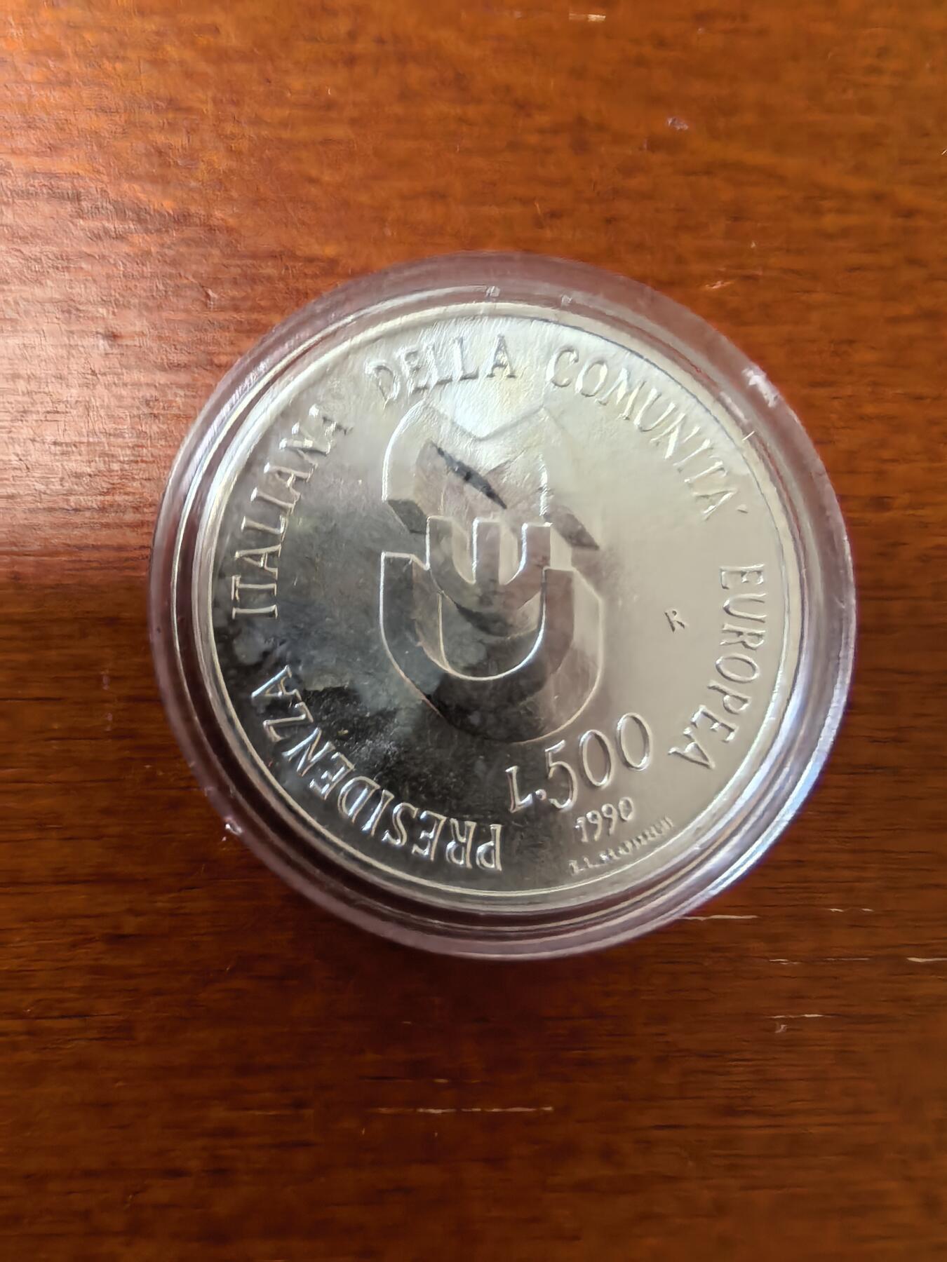 长老汇蛇年精选第九十四场拍卖 1990意大利担任欧共体主席500里拉银币，11克835银，盒证全，少见