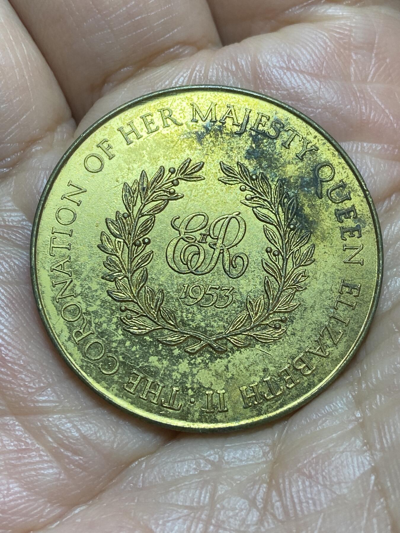 2026年第十三场(总第一百八十二场）外国好品散币场(免佣金) 英国🇬🇧1953年纪念章(伊丽莎白二世加冕纪念章)