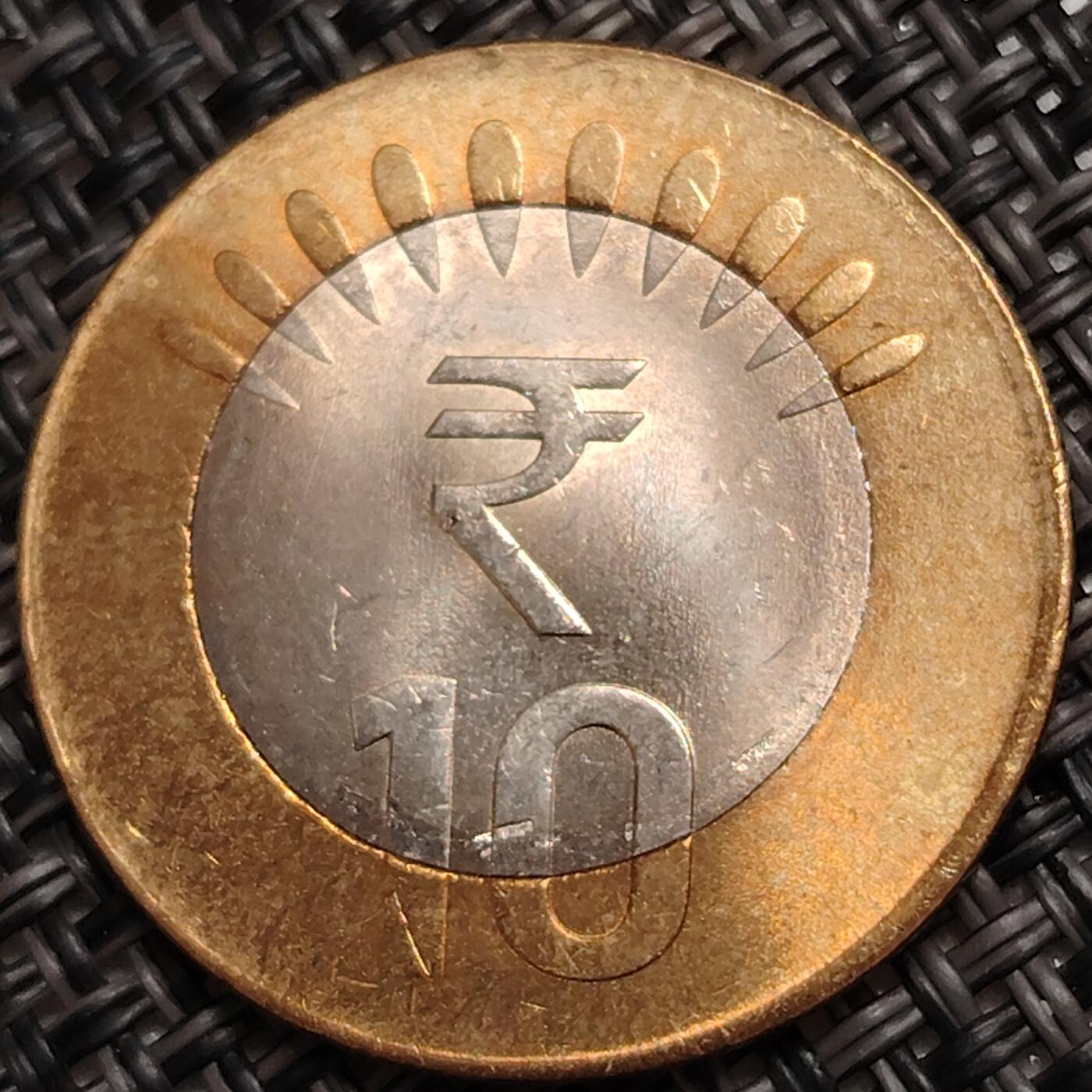 布加迪🐬～世界钱币(上海)🌾第 271 期 /  各国套币和散币 印度🇮🇳 2012年 10卢比双色币