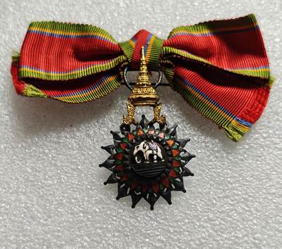 瓶子🏺第226期拍卖会 -  女版银质泰国皇家白象奖章