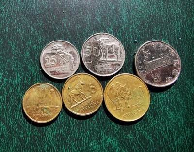 零零发外国硬币拍卖 无佣金 - 赞比亚一套