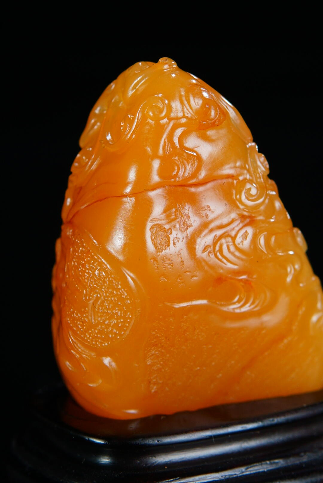 方寸藏珍·寿山田黄印章专场（一） 寿山田黄石《双螭献宝》摆件