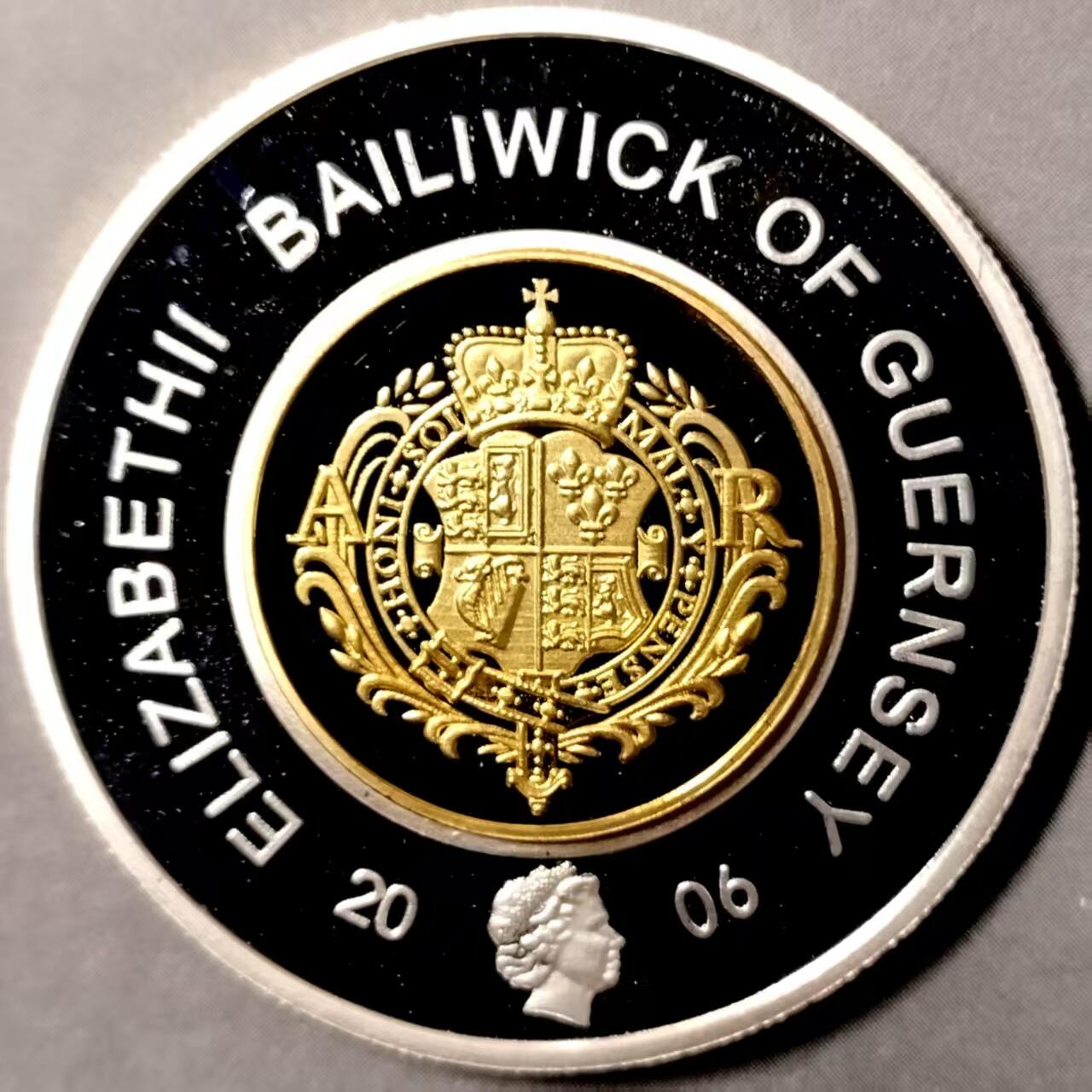 长老汇蛇年精选第九十四场拍卖 根西2006年精制克朗型纪念币 母子币 君主系列 安妮女王， 内圈铜镍，外圈为银币，发行量稀少