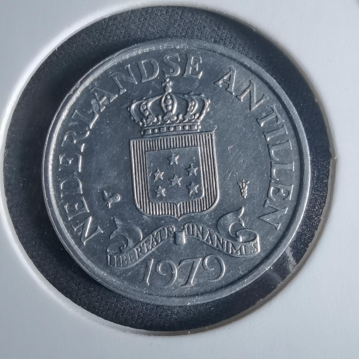 沼泽如烟--第970场 荷属安的列斯1979年2.5分